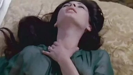 Anne ergen hottie ile bir ilişkisi azeri telebe seksi var