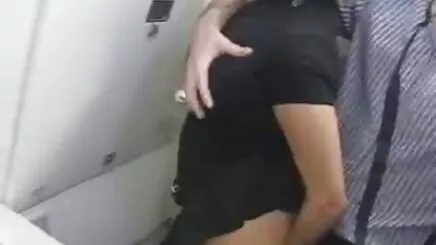 Kız azerisexyukle başlarken kedi sürülmüş
