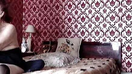 İki qehbelerin seksi Fransız amatör ile açık havada