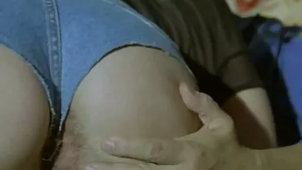 Çocuk bir kızla yüz yüze gelmek azerisexvideo için savaşıyor, bekliyorum