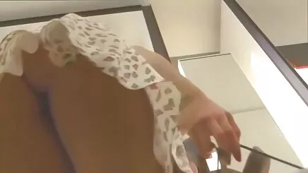 Asya olduğunu pummeled tarafından azeri sekis vidiyolari bir oğul,