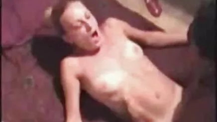 Bir Dixie gibi az yasli qiz seksi tüm zorluklar ve tabaklanmış iç kız